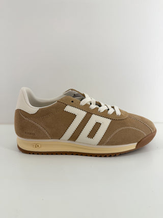 Runner in Tan