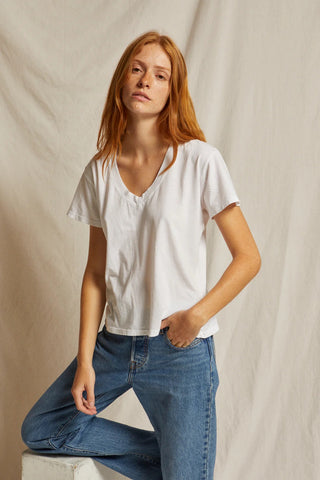 Hendrix Boxy V Neck - White