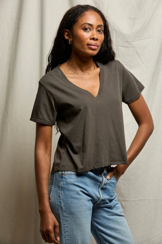 Beckett SS V Neck Tee in Vintage Black